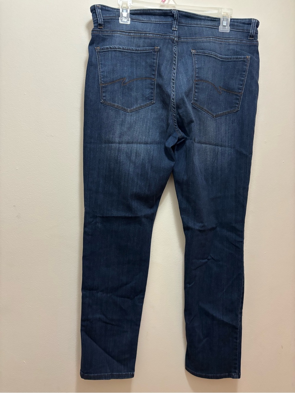 Lee Women's Straight Leg Jeans in Dark Blue Wash - Picture 2 of 6